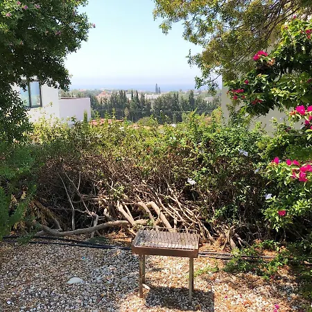 וילה T Gardens Seaview Klorakas